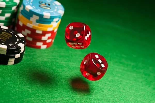Blackjack dealer card delivery